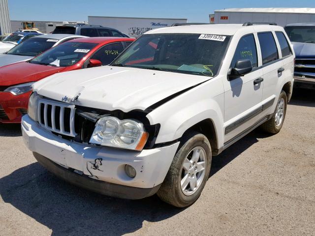 1J4GS48K35C561623 - 2005 JEEP GRAND CHER WHITE photo 2