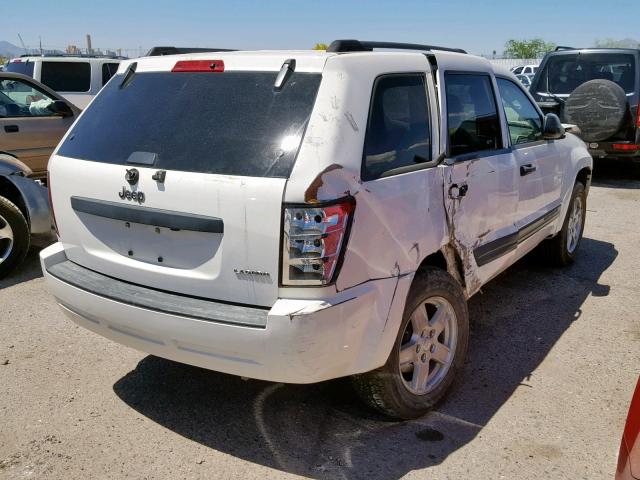 1J4GS48K35C561623 - 2005 JEEP GRAND CHER WHITE photo 4