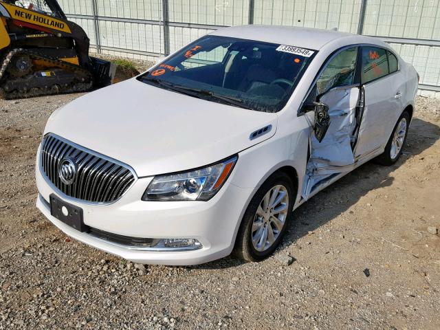 1G4GB5G35GF104492 - 2016 BUICK LACROSSE WHITE photo 2