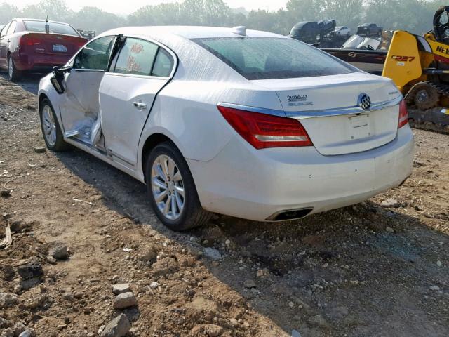 1G4GB5G35GF104492 - 2016 BUICK LACROSSE WHITE photo 3