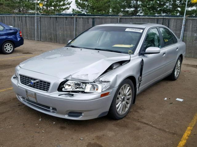 YV1TS92D441358157 - 2004 VOLVO S80 SILVER photo 2