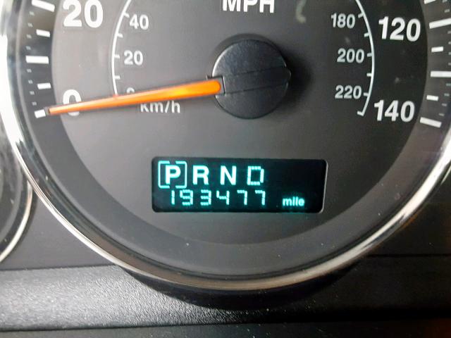 1J8HG48K67C546315 - 2007 JEEP COMMANDER RED photo 8