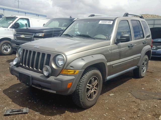 1J4GL38K05W513356 - 2005 JEEP LIBERTY RE TAN photo 2