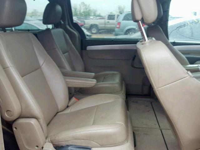 2C4RVABG6CR217605 - 2012 VOLKSWAGEN ROUTAN SE  photo 6