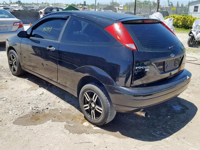 1FAFP31N46W184694 - 2006 FORD FOCUS ZX3 BLACK photo 3