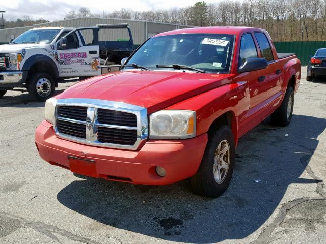 1D7HW48N95S195901 - 2005 DODGE DAKOTA QUA RED photo 2