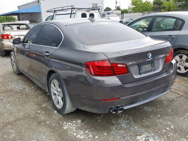 WBAXH5C55DD109142 - 2013 BMW 528 XI GRAY photo 3