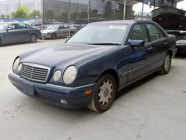 WDBJF55F9VA328112 - 1997 MERCEDES-BENZ E 320 BLUE photo 2