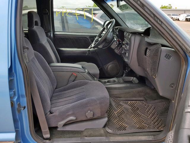 1GNDT13W4T2165984 - 1996 CHEVROLET BLAZER BLUE photo 5