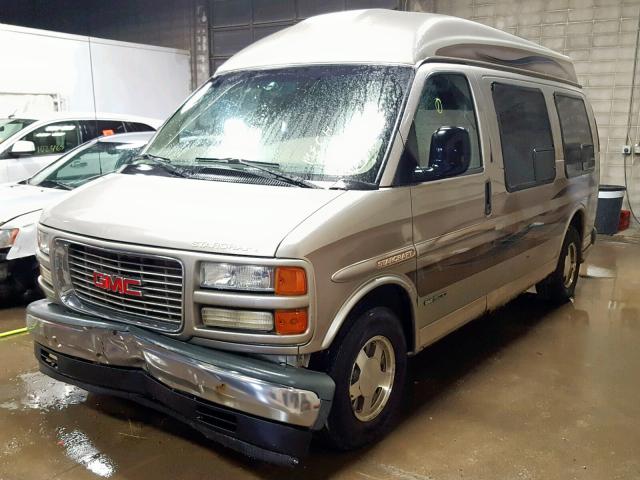 1GDFG15R721194439 - 2002 GMC SAVANA RV TWO TONE photo 2