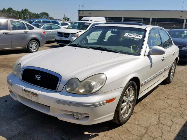 KMHWF35H22A547109 - 2002 HYUNDAI SONATA GLS WHITE photo 2