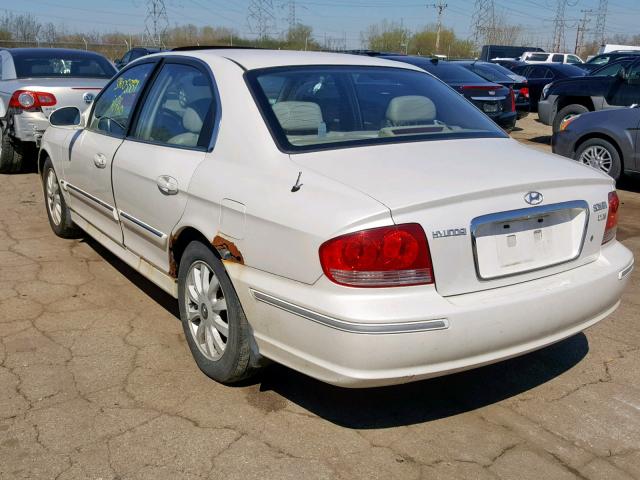 KMHWF35H22A547109 - 2002 HYUNDAI SONATA GLS WHITE photo 3