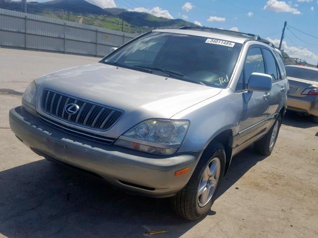 JTJHF10U820245820 - 2002 LEXUS RX 300 GRAY photo 2