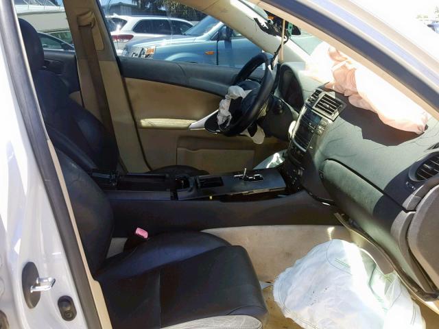 JTHBE262265002972 - 2006 LEXUS IS 350 WHITE photo 5