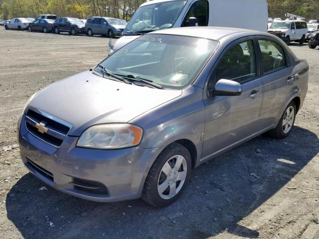 KL1TD56E59B303432 - 2009 CHEVROLET AVEO LS GRAY photo 2