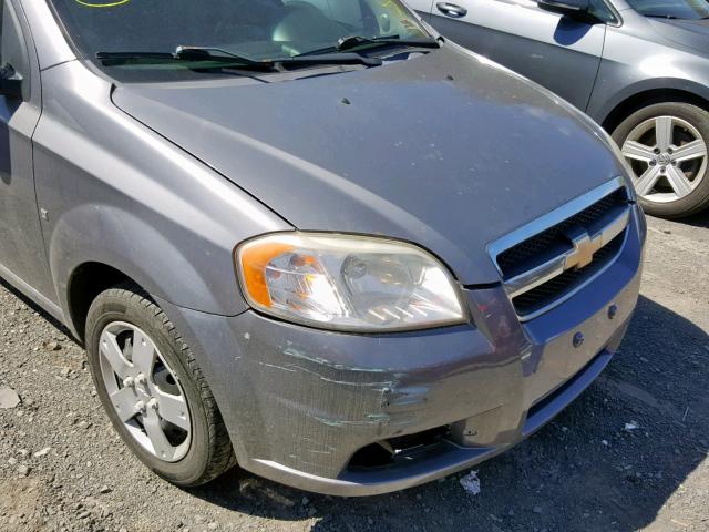 KL1TD56E59B303432 - 2009 CHEVROLET AVEO LS GRAY photo 9