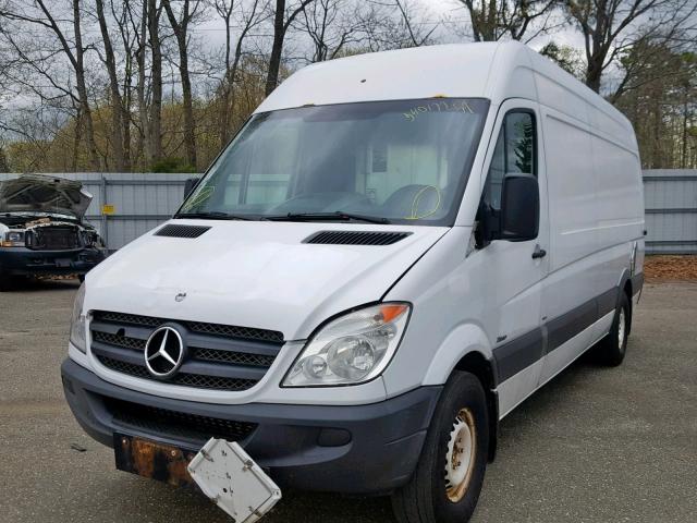 WD3PE8CB1C5688409 - 2012 MERCEDES-BENZ SPRINTER 2 WHITE photo 2