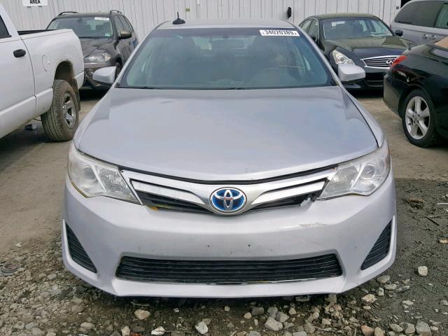 4T1BD1FK3CU061718 - 2012 TOYOTA CAMRY HYBR SILVER photo 9