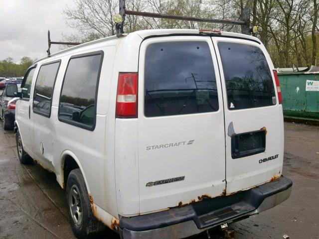 1GBFG15T531126839 - 2003 CHEVROLET EXPRESS G1 WHITE photo 3