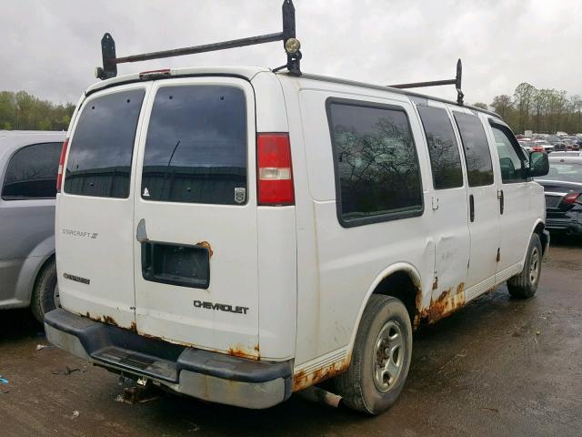 1GBFG15T531126839 - 2003 CHEVROLET EXPRESS G1 WHITE photo 4