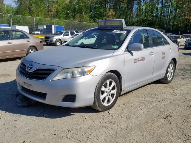 4T1BF3EK6AU047705 - 2010 TOYOTA CAMRY BASE SILVER photo 2