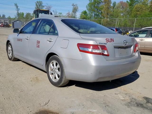 4T1BF3EK6AU047705 - 2010 TOYOTA CAMRY BASE SILVER photo 3