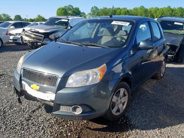 KL1TD6DE0AB094338 - 2010 CHEVROLET AVEO LS BLUE photo 2