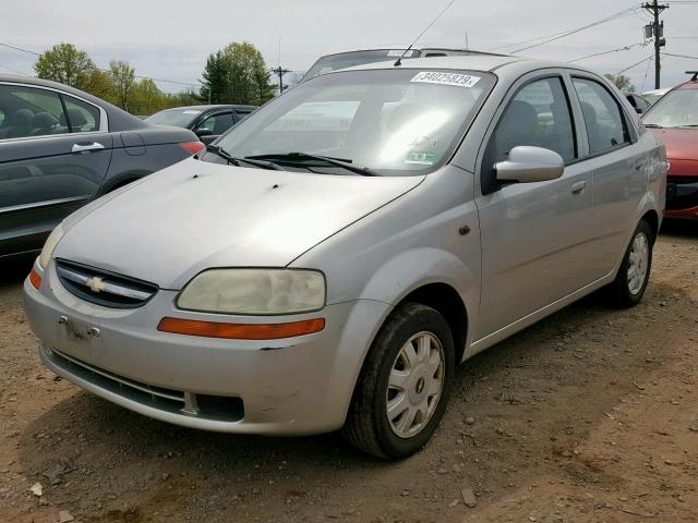 KL1TJ52654B195636 - 2004 CHEVROLET AVEO LS SILVER photo 2