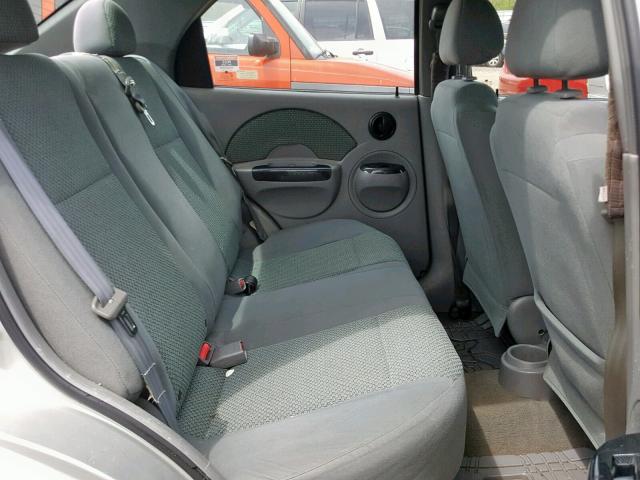 KL1TJ52654B195636 - 2004 CHEVROLET AVEO LS SILVER photo 6