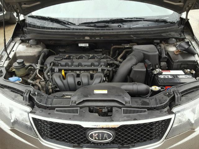 KNAFU4A25A5120951 - 2010 KIA FORTE EX SILVER photo 7