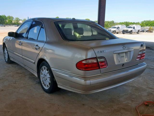 WDBJF65J81B192036 - 2001 MERCEDES-BENZ E 320 GOLD photo 3