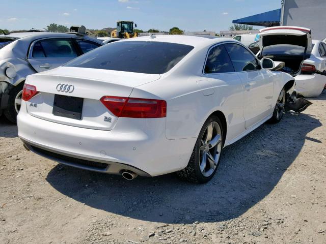 WAUDK78T19A010902 - 2009 AUDI A5 QUATTRO WHITE photo 4