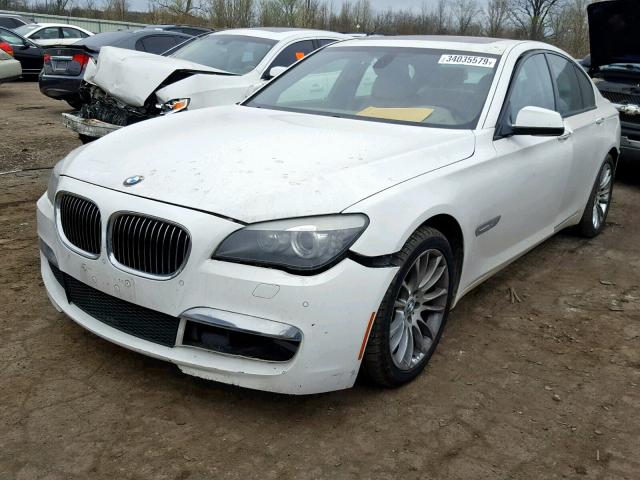 WBAKC6C50AC393702 - 2010 BMW 750 I WHITE photo 2