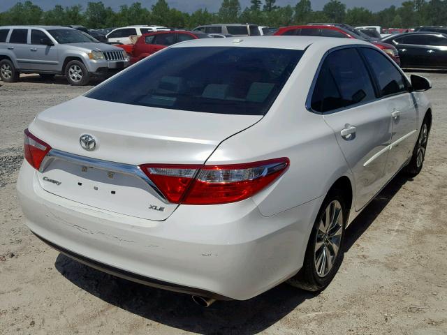 4T1BF1FK8GU186942 - 2016 TOYOTA CAMRY LE WHITE photo 4