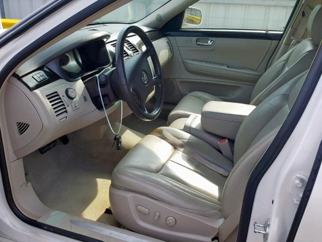 1G6KD5E64BU108319 - 2011 CADILLAC DTS LUXURY WHITE photo 5