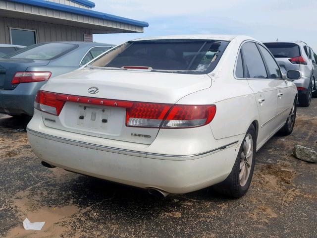 KMHFC46F26A125617 - 2006 HYUNDAI AZERA SE WHITE photo 4