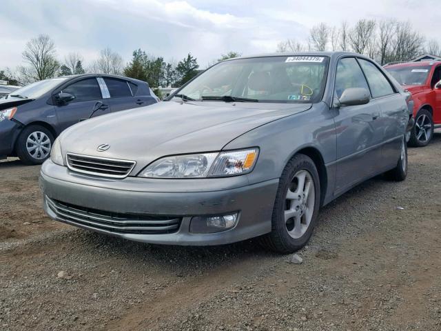 JT8BF28G7Y5094041 - 2000 LEXUS ES 300 GRAY photo 2