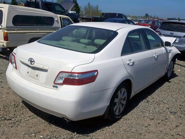 JTNBB46K983046306 - 2008 TOYOTA CAMRY HYBR WHITE photo 4