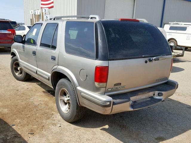 1GNCS13W0W2237783 - 1998 CHEVROLET BLAZER GOLD photo 3