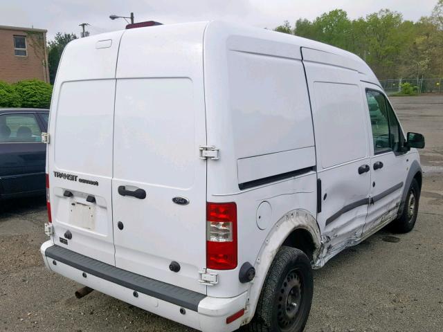 NM0LS7BN6AT034059 - 2010 FORD TRANSIT CO WHITE photo 4