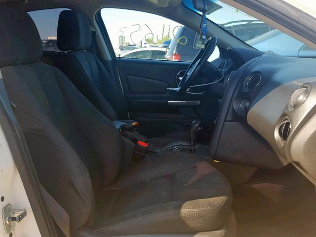 2G2WP552261106965 - 2006 PONTIAC GRAND PRIX WHITE photo 5