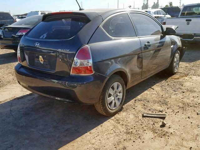 KMHCM36C48U103703 - 2008 HYUNDAI ACCENT GS GRAY photo 4