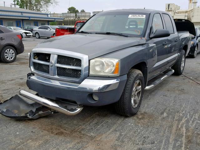 1D7HE48N95S186960 - 2005 DODGE DAKOTA QUA GRAY photo 2