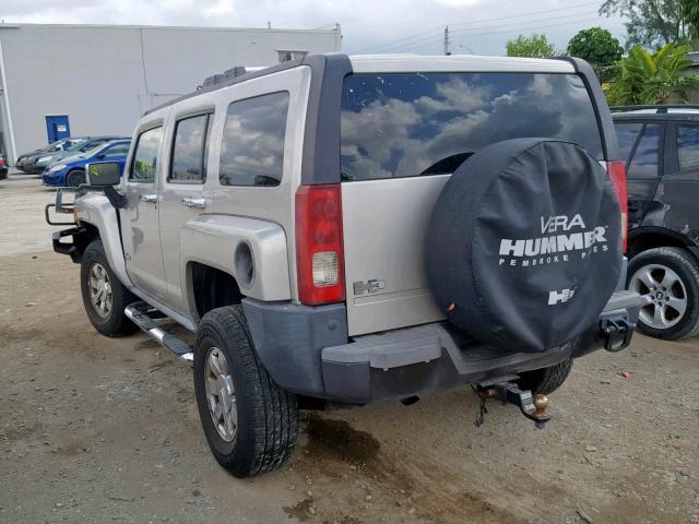 5GTDN136668127315 - 2006 HUMMER H3 SILVER photo 3