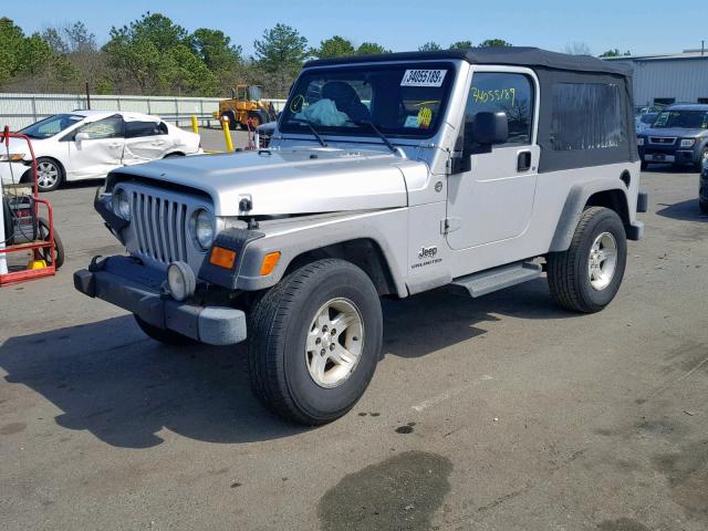 1J4FA44S35P302773 - 2005 JEEP WRANGLER / SILVER photo 2