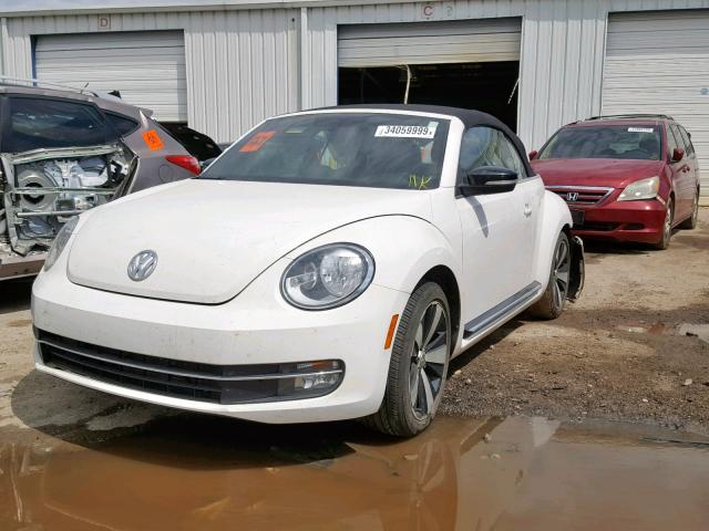 3VW7A7ATXDM811608 - 2013 VOLKSWAGEN BEETLE TUR WHITE photo 2