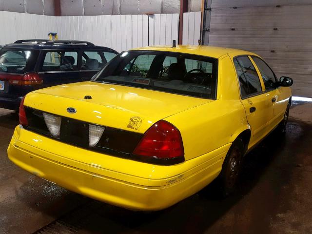 2FAFP71W04X171555 - 2004 FORD CROWN VICT YELLOW photo 4