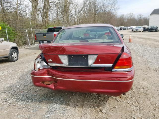 2FAFP73W02X150733 - 2002 FORD CROWN VICT RED photo 9