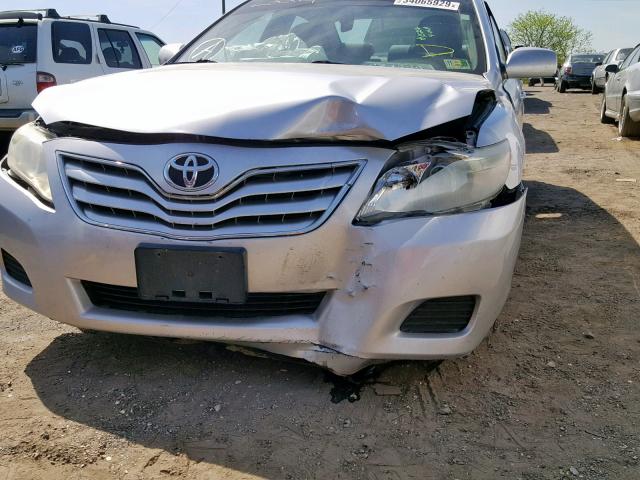 4T1BK3EK1AU112942 - 2010 TOYOTA CAMRY SE SILVER photo 9