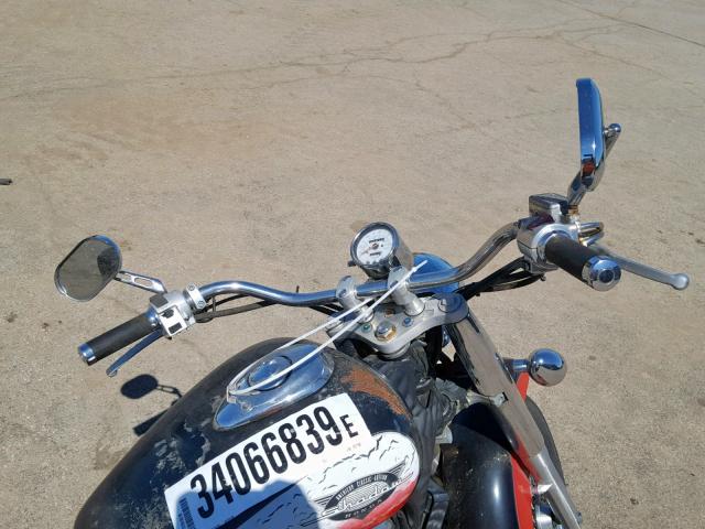 JH2RC4468YM201158 - 2000 HONDA VT750 CD2 BLACK photo 5